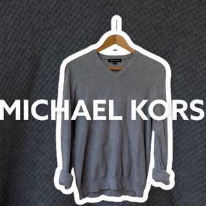 MICHAEL KORS || Gray V-neck Waffle Knit Sweater